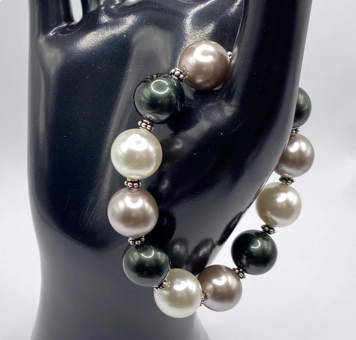 Tahitian South Sea Shell Pearl Bracelet
